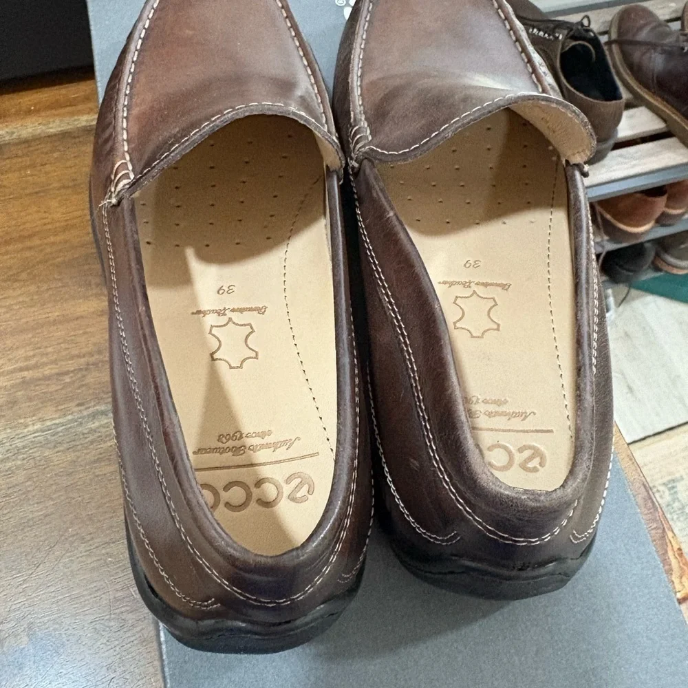 Ecco Men's Dark Brown Leather Slip-Ons - Picture 6 of 6